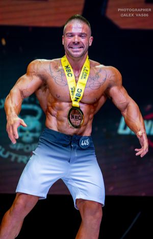 REAL NOVICE MEN‘S PHYSIQUE